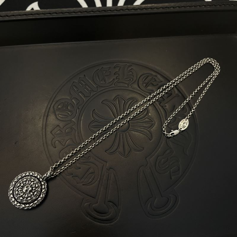 Ch*0me He**ts necklaces